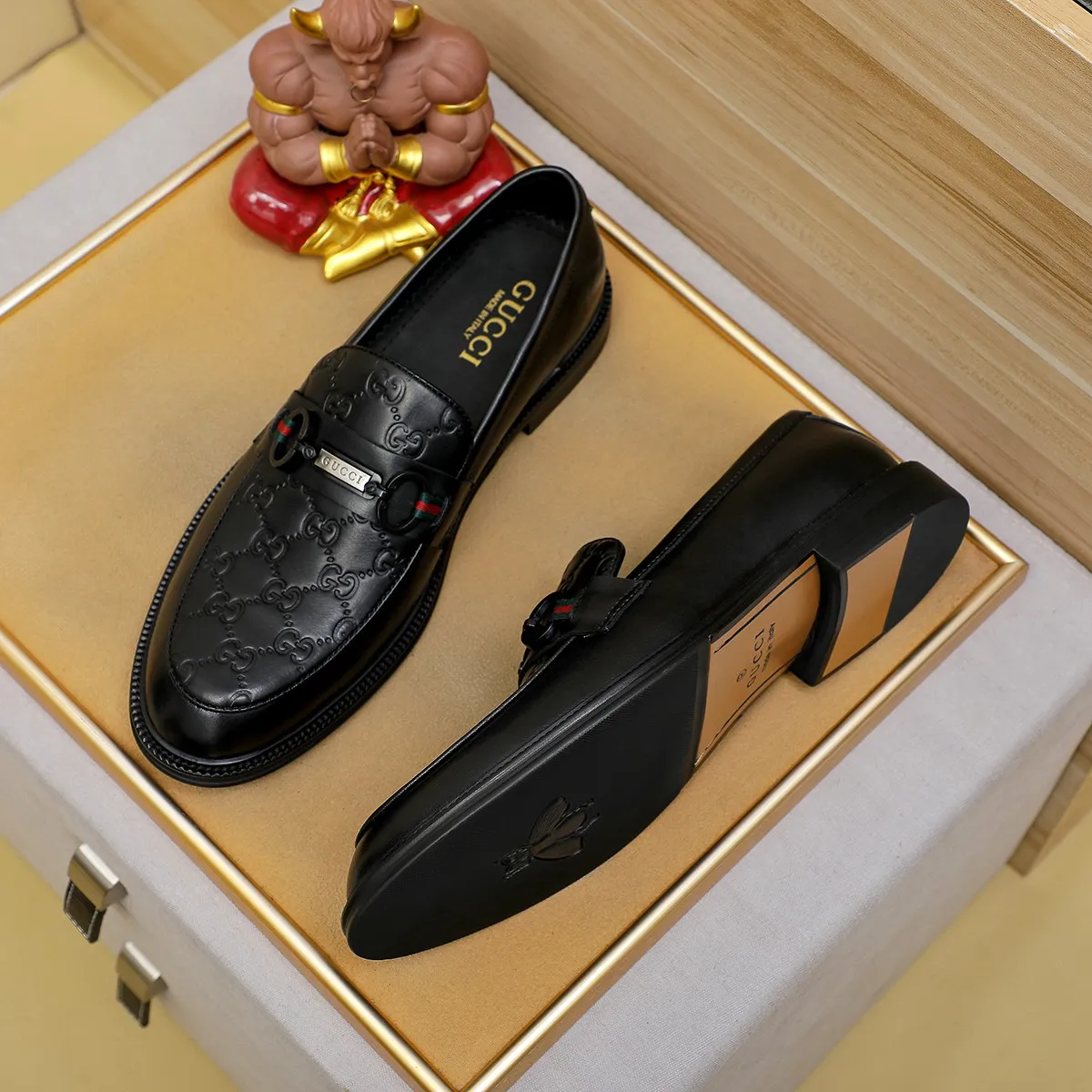 Men's shoes 💰460 💰💰Gucci official website men's business formal leather shoes update💥Hong Kong counters synchronize new styles💥completely one to one replica shipment👍zero difference in counter quality 0⃣️all made of imported first-layer cowhide on the outside with original hardware buckles➕water-dyed🐂leather lining production, color, code matching 39-44 (customized at 38.45.46)……